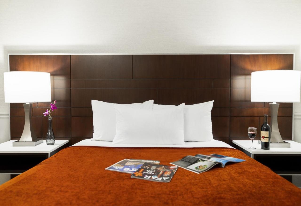 Alo By Ayres, 3* Orange