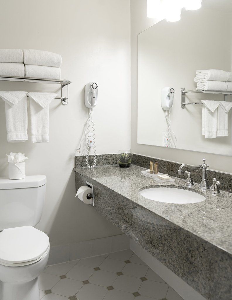 Alo By Ayres, Hotel